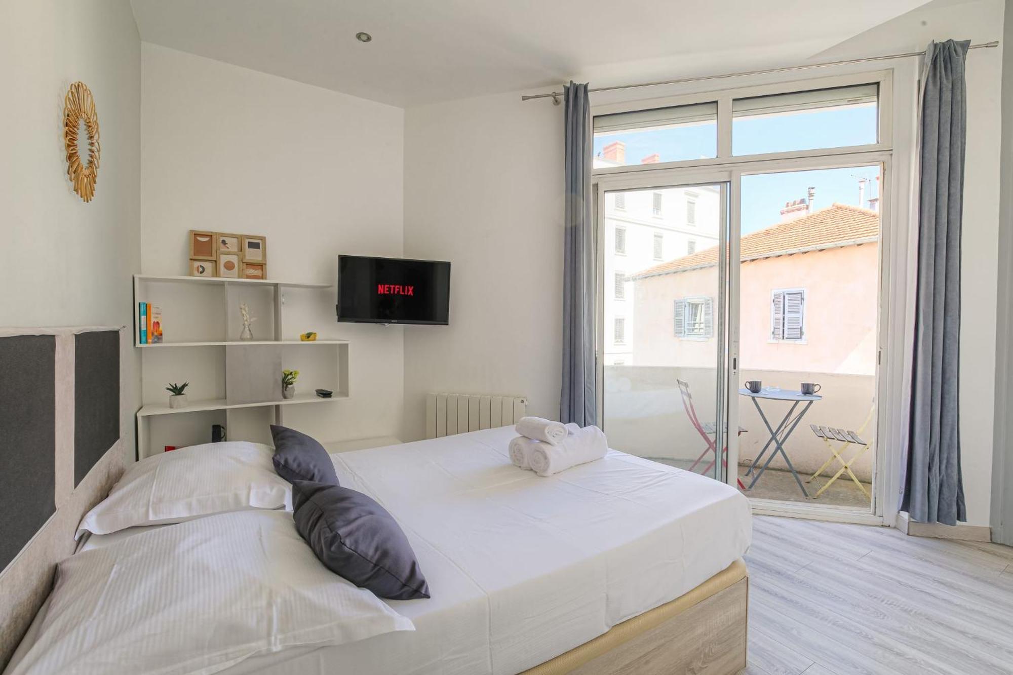 Apartment Cosy Et Calme Proche Metro Montplaisir *