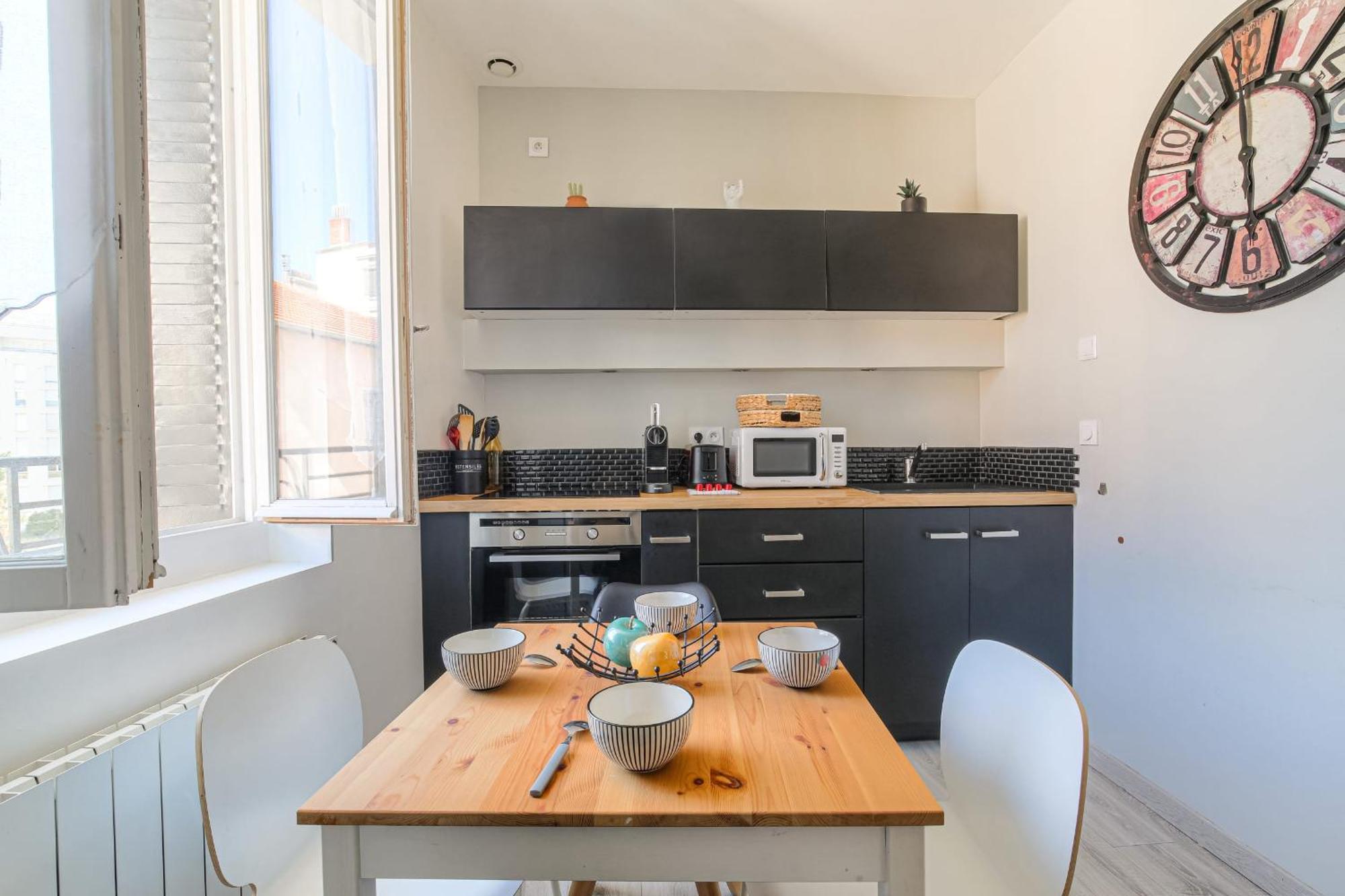 Cosy Et Calme Proche Metro Montplaisir Apartment *